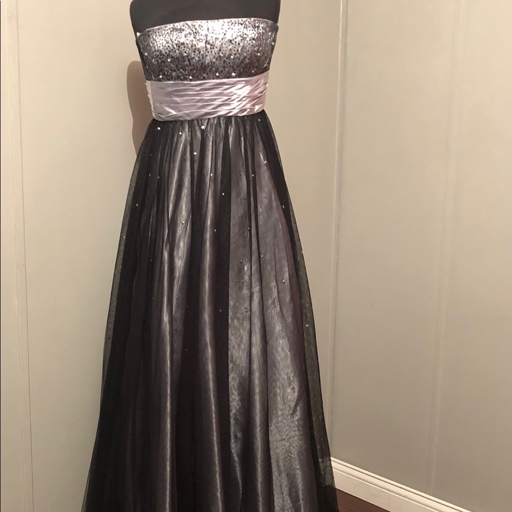 Prom dress by deb size 7/8 new